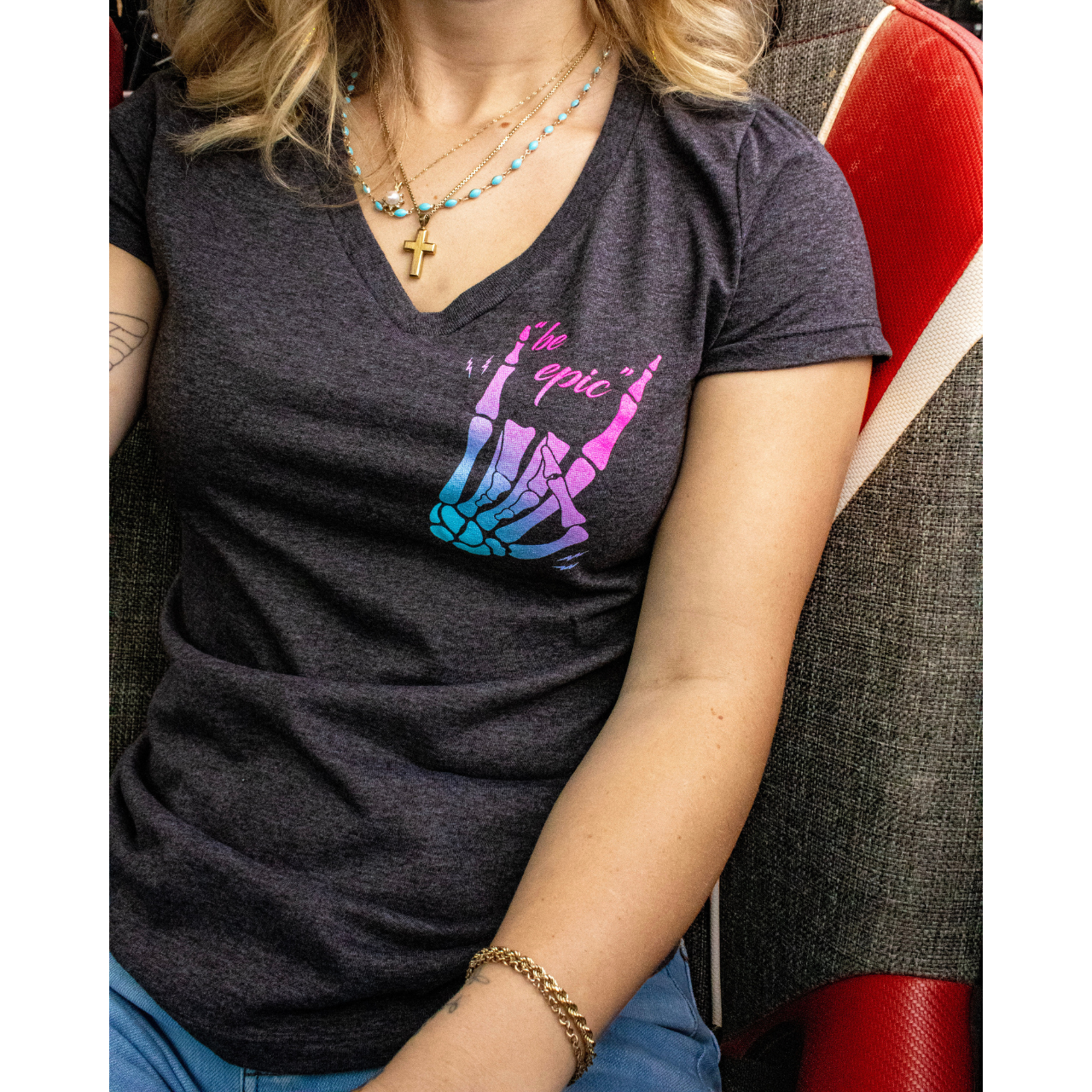 BE EPIC V NECK TEE