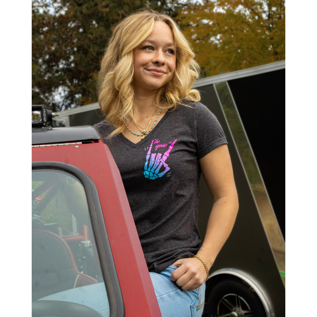 BE EPIC V NECK TEE
