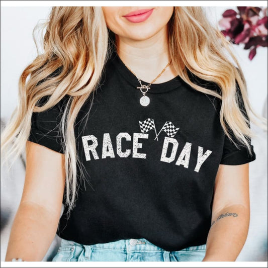 RACE DAY GRAPHIC TEE - S / BLACK